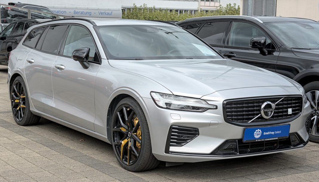 2025 Volvo V60: Kompakter Premium-Kombi mit Modernen Sicherheits- und Technologieoptionen 2025 Volvo V60: Kompakter Premium-Kombi mit Modernen Sicherheits- und Technologieoptionen