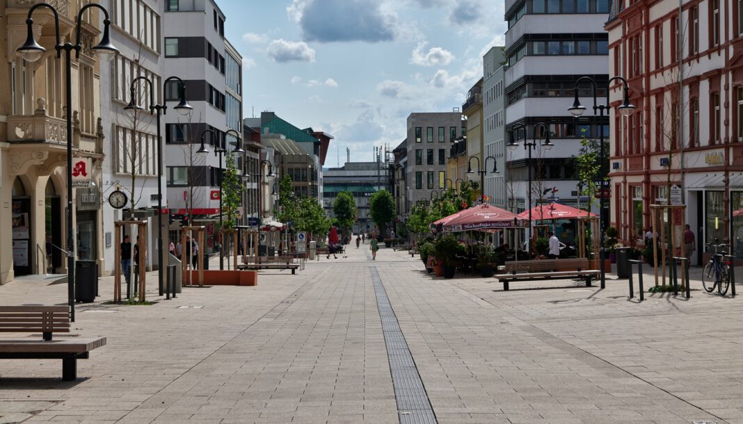 Einzelhandelsumsatz im Oktober 2025 leicht rückläufig nach Anstieg im Vormonat